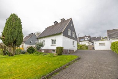 Einfamilienhaus zum Kauf 250.000 € 5 Zimmer 93 m² 826 m² Grundstück Bergneustadt Bergneustadt 51702