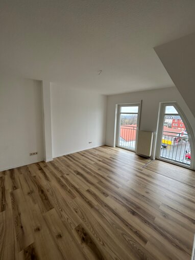 Wohnung zur Miete 494 € 3 Zimmer 76 m² 4. Geschoss Anna-Esche-Str. 4 B Limbach-Oberfrohna Limbach-Oberfrohna 09212