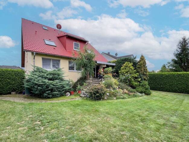 Wohnung zum Kauf 350.000 € 5 Zimmer 204,9 m² 1. Geschoss Brandis 04821