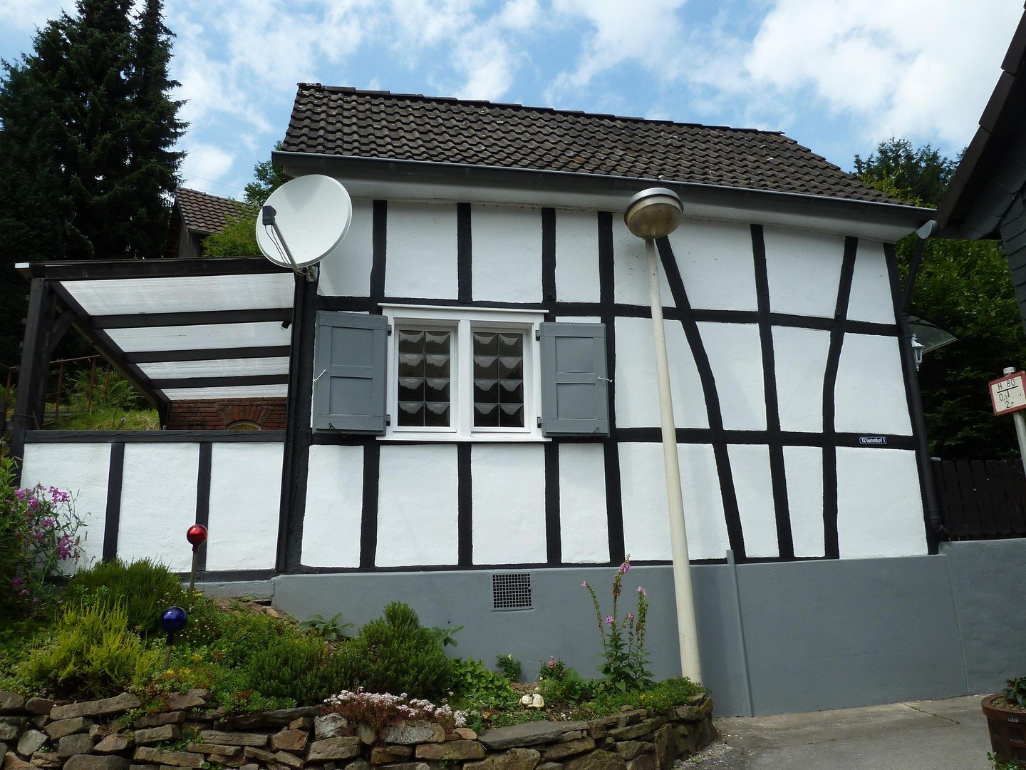 Einfamilienhaus zur Miete 500 € 2 Zimmer 40 m²<br/>Wohnfläche 430 m²<br/>Grundstück Brühl - Vockert Solingen 42659