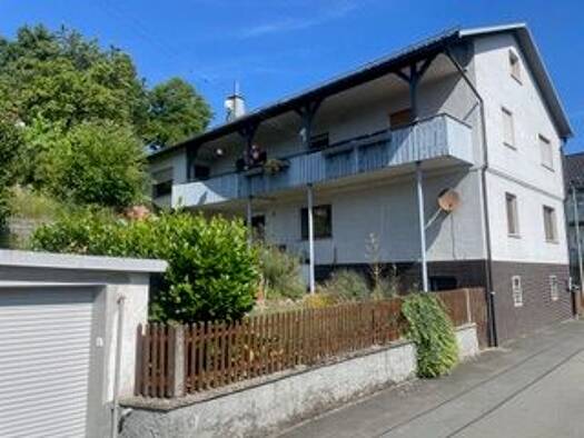 Mehrfamilienhaus zum Kauf 189.000 € 8 Zimmer 180 m² 1.025 m² Grundstück frei ab sofort Hartenrod Bad Endbach 35080