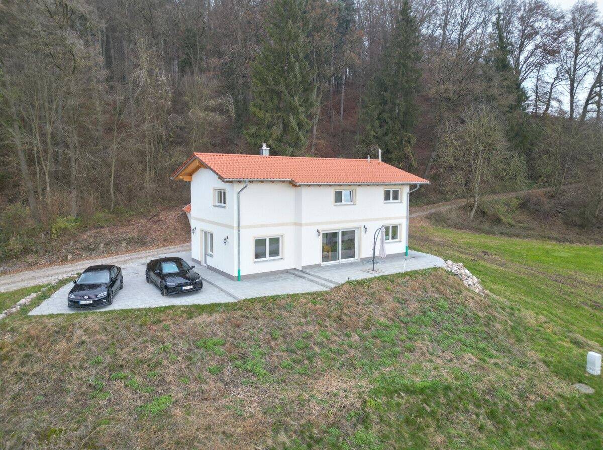 Immobilie in Gars am Inn - Gars am Inn: Modernes Einfamilienhaus in idyllischer Alleinlage - Großes Gartengestaltungspotential - Bild 0