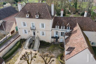 Reihenmittelhaus zum Kauf 800.000 € 8 Zimmer 280 m² 6.729 m² Grundstück Cosne-Cours-sur-Loire 58200