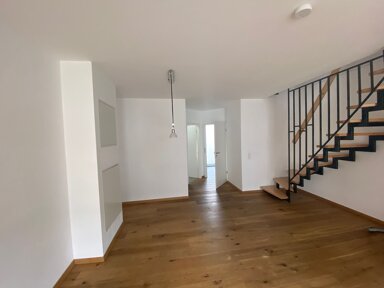 Reihenmittelhaus zur Miete 1.790 € 6 Zimmer 141 m² 141 m² Grundstück frei ab 01.01.2025 Neufeldstraße 5 Grenzach Grenzach-Wyhlen 79639