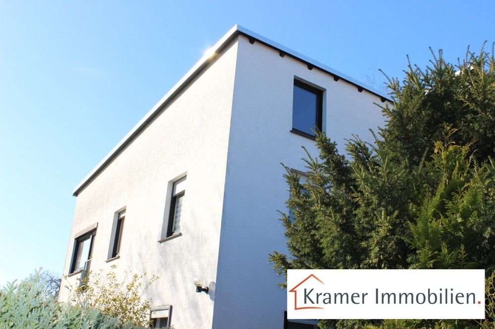 Mehrfamilienhaus zum Kauf als Kapitalanlage geeignet 415.000 € 11 Zimmer 411,2 m²<br/>Wohnfläche Varel Varel 26316