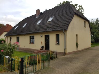 Mehrfamilienhaus zum Kauf 280.000 € 6 Zimmer 200 m² 2.451 m² Grundstück Rotdornallee 06 Tessenow Tessenow 19376
