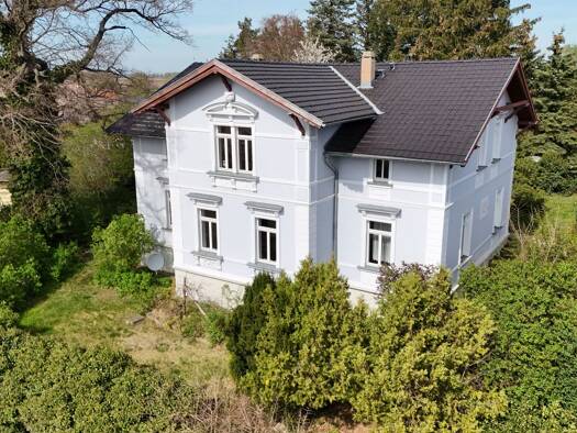 Mehrfamilienhaus zum Kauf 395.000 € 16 Zimmer 328 m² 6.000 m² Grundstück Lommatzsch 01623