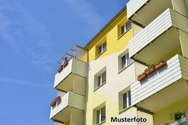 Mehrfamilienhaus zum Kauf Zwangsversteigerung 36.000 € 9 Zimmer 280 m² 689 m² Grundstück Lichtenau Stützengrün 08328