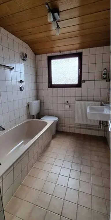 Wohnung zur Miete 700 € 4 Zimmer 102 m² frei ab sofort Schulstrasse 62 Sprendlingen Dreieich 63303