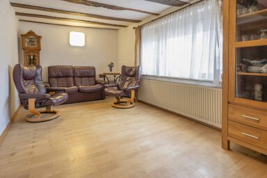 Immobilie zum Kauf als Kapitalanlage geeignet 149.000 € 6 Zimmer 113 m² 261 m² Grundstück Altenkirchen Braunfels 35619