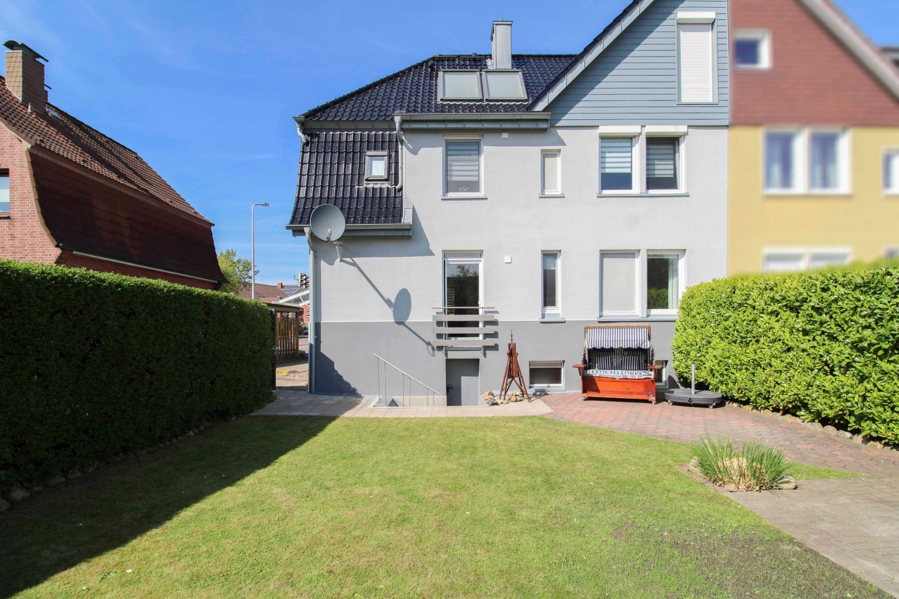 Mehrfamilienhaus zum Kauf 639.000 € 8 Zimmer 441,2 m²<br/>Grundstück Cuxhaven Cuxhaven 27474