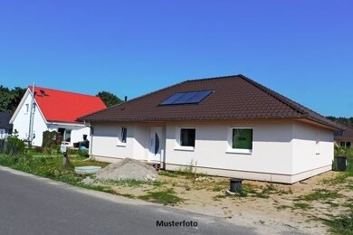 Einfamilienhaus zum Kauf 50.000 € 2 Zimmer 99 m² 25.000 m² Grundstück Barwedel 38476