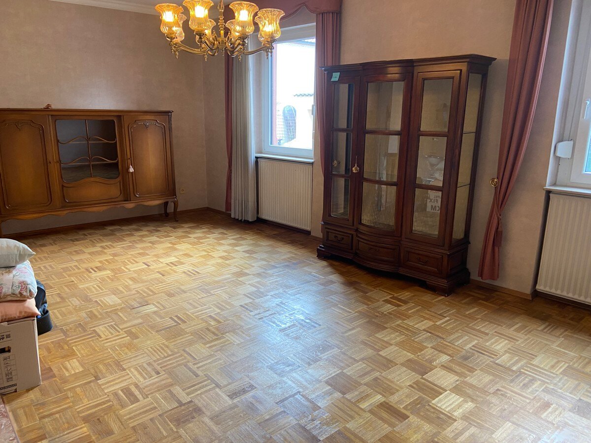 Mehrfamilienhaus zum Kauf 575.000 € 9 Zimmer 215 m²<br/>Wohnfläche 310 m²<br/>Grundstück Mombach Mainz / Mombach 55120