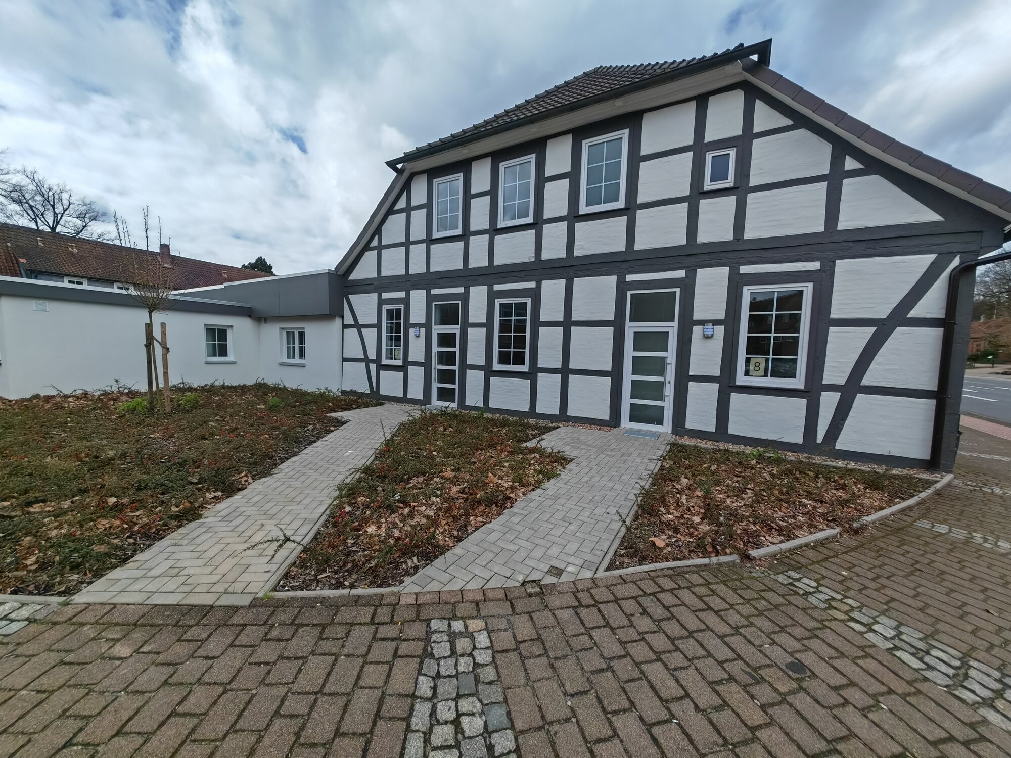 Wohnung zur Miete 469 € 2 Zimmer 62,5 m²<br/>Wohnfläche Erdgeschoss<br/>Geschoss Bergen Bergen 29303