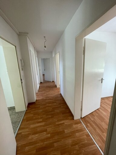 Wohnung zur Miete 570 € 3 Zimmer 61 m² 2. Geschoss frei ab sofort Wolgemutstr. 7 West Schwabach 91126