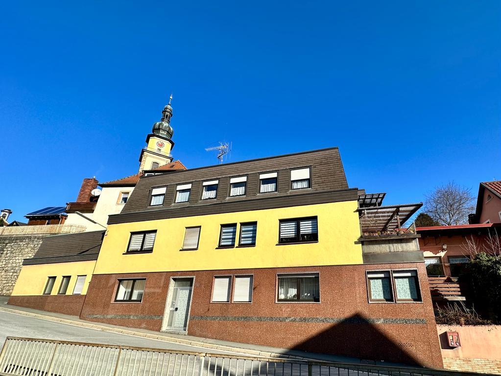 Mehrfamilienhaus zum Kauf 180.000 € 13 Zimmer 320 m²<br/>Wohnfläche 233 m²<br/>Grundstück Stadtsteinach Stadtsteinach 95346