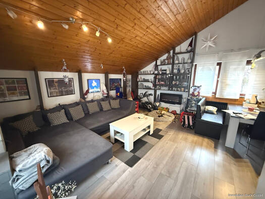 Wohnung zum Kauf 159.000 € 5 Zimmer 122,8 m² 2. Geschoss Eybach 73312