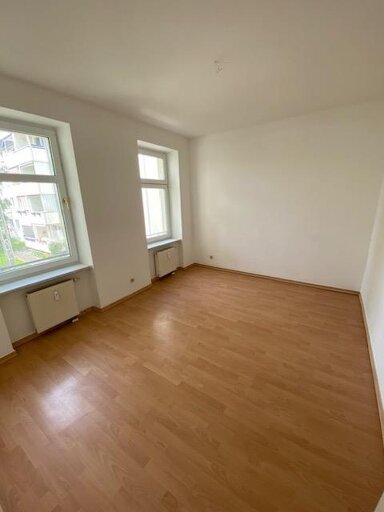 Wohnung zur Miete 325 € 2 Zimmer 54 m² 3. Geschoss frei ab sofort Sankt-Michael-Str. . Fichtestraße / Ambrosiusplatz Magdeburg 39112