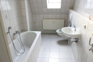 Mehrfamilienhaus zum Kauf 290.000 € 16 Zimmer 445 m² 250 m² Grundstück frei ab sofort Neustadt Plauen 08527