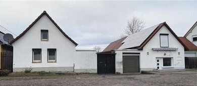 Einfamilienhaus zum Kauf 100.000 € 4 Zimmer 110 m² 1.169 m² Grundstück frei ab sofort Röblingen am See Seegebiet Mansfelder Land 06317