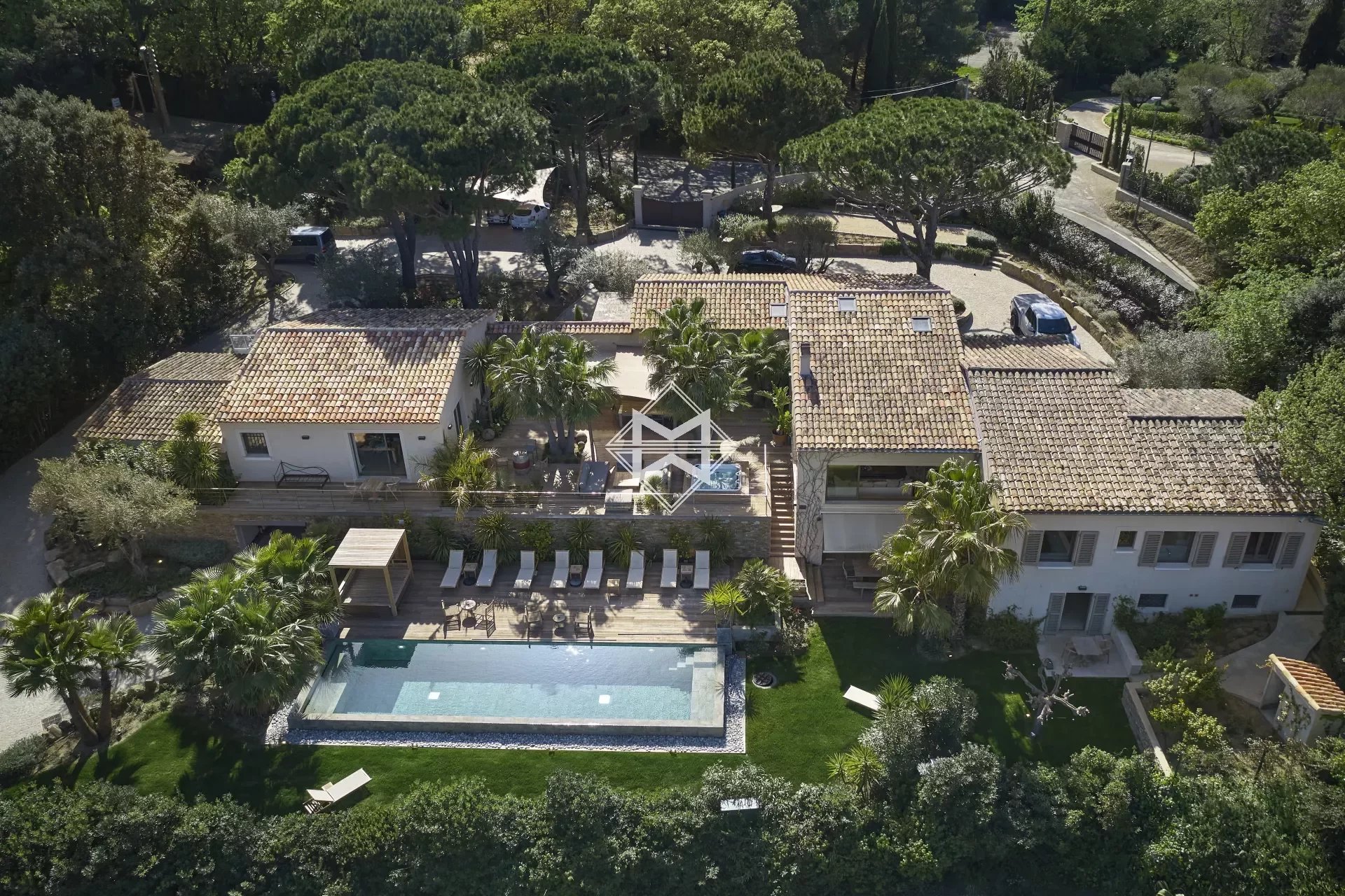 Haus zur Miete Wohnen auf Zeit provisionsfrei 42.000 € 15 Zimmer 450 m²<br/>Wohnfläche Zone Ouest Urbaine Saint-Tropez 83990