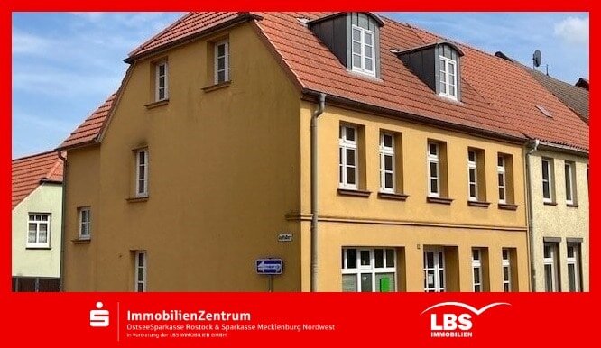 Mehrfamilienhaus zum Kauf 275.000 € 9 Zimmer 256,8 m²<br/>Wohnfläche 274 m²<br/>Grundstück Gnoien Gnoien 17179