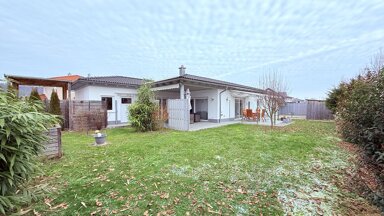 Bungalow zum Kauf 5 Zimmer 183 m² 722 m² Grundstück frei ab sofort Ering Ering 94140