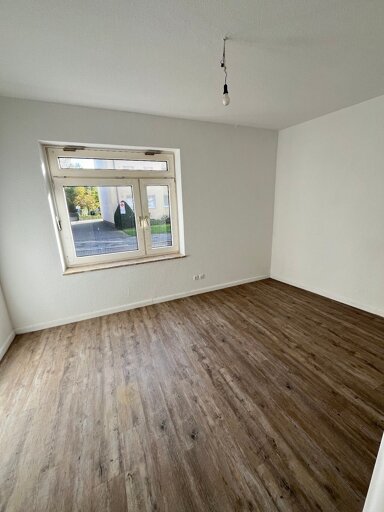 Wohnung zur Miete 370 € 2 Zimmer 41,1 m² frei ab 16.03.2025 Theodor-Storm-Str. 15 Ost Neumünster 24534