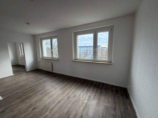 Wohnung zur Miete 484 € 5 Zimmer 82 m² 3. Geschoss An der Magistrale 97 Südliche Neustadt Halle (Saale) 06124