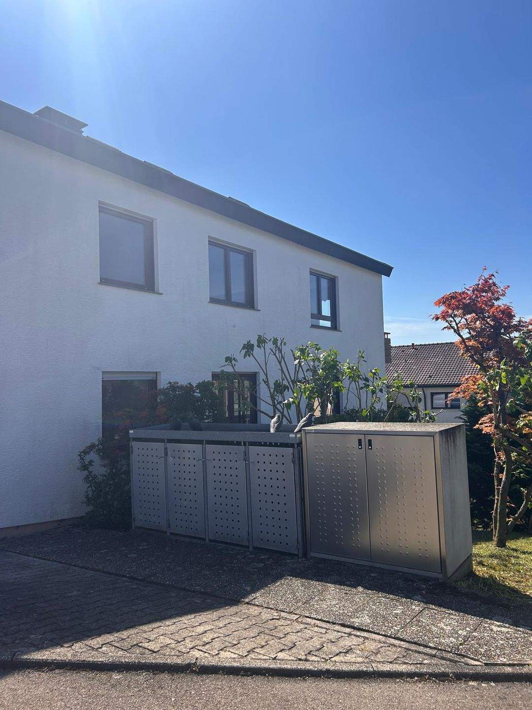 Immobilie in Weinstadt - 4-Familienhaus Weinstadt-Großheppach (Wohnungen im EG und 1. OG mit jeweils ca. 120 m² Wfl. frei) - Bild 1