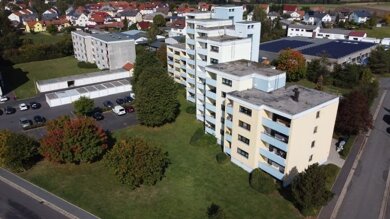 Wohnung zur Miete nur mit Wohnberechtigungsschein 325 € 3 Zimmer 74,4 m² 1. Geschoss frei ab 01.03.2025 Porzellinerstraße 19 Mitterteich Mitterteich 95666