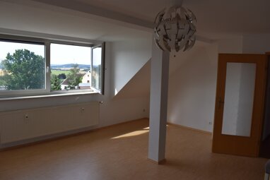 Wohnung zur Miete 473 € 3 Zimmer 86 m² Hohenstein-Ernstthal Hohenstein-Ernstthal 09337