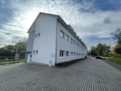 Wohnung zur Miete 640 € 3 Zimmer 101 m² 2. Geschoss frei ab sofort Leinastraße 30 Gotha Gotha 99867