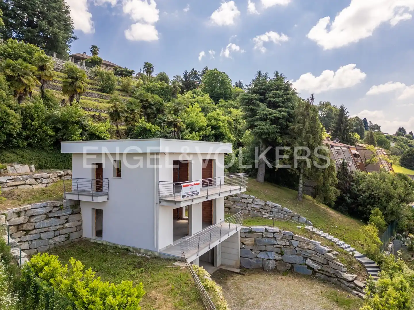 Villa zum Kauf 579.000 € 8 Zimmer 259 m²<br/>Wohnfläche 485 m²<br/>Grundstück Besozzo