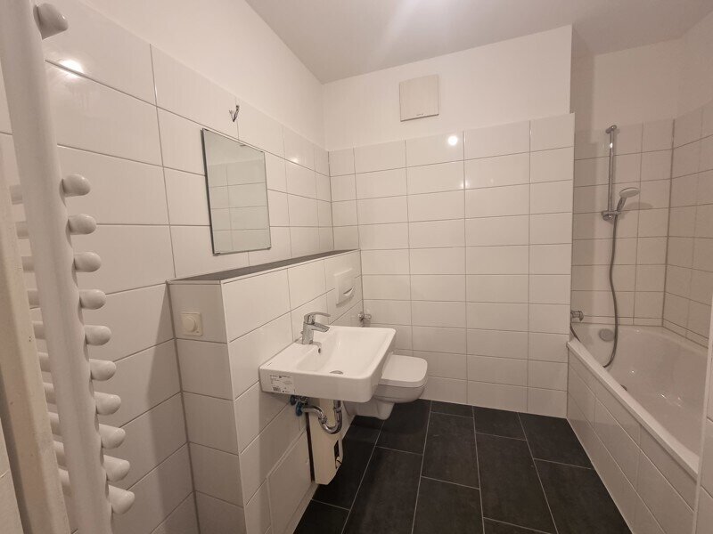 Wohnung zur Miete 675 € 2 Zimmer 71 m²<br/>Wohnfläche 1.<br/>Geschoss 10.11.2024<br/>Verfügbarkeit Dorotheenstr. 14 Nördliche Innenstadt Halle (Saale) 06108