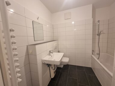 Wohnung zur Miete 675 € 2 Zimmer 71 m² 1. Geschoss frei ab 10.11.2024 Dorotheenstr. 14 Nördliche Innenstadt Halle (Saale) 06108