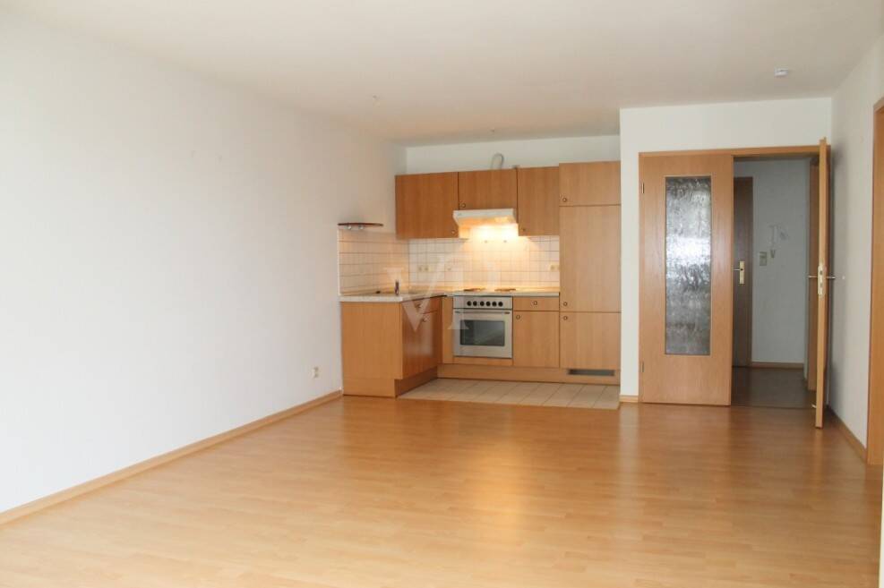 Immobilie in Elmenhorst/Lichtenhagen - Vermietete 2-Zimmer-Eigentumswohnung mit Balkon & Stellplatz in Ostseenähe - Bild 3