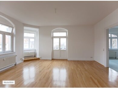 Wohnung zur Zwangsversteigerung provisionsfrei 51.000 € 2 Zimmer 54 m² Bochold Essen 45356