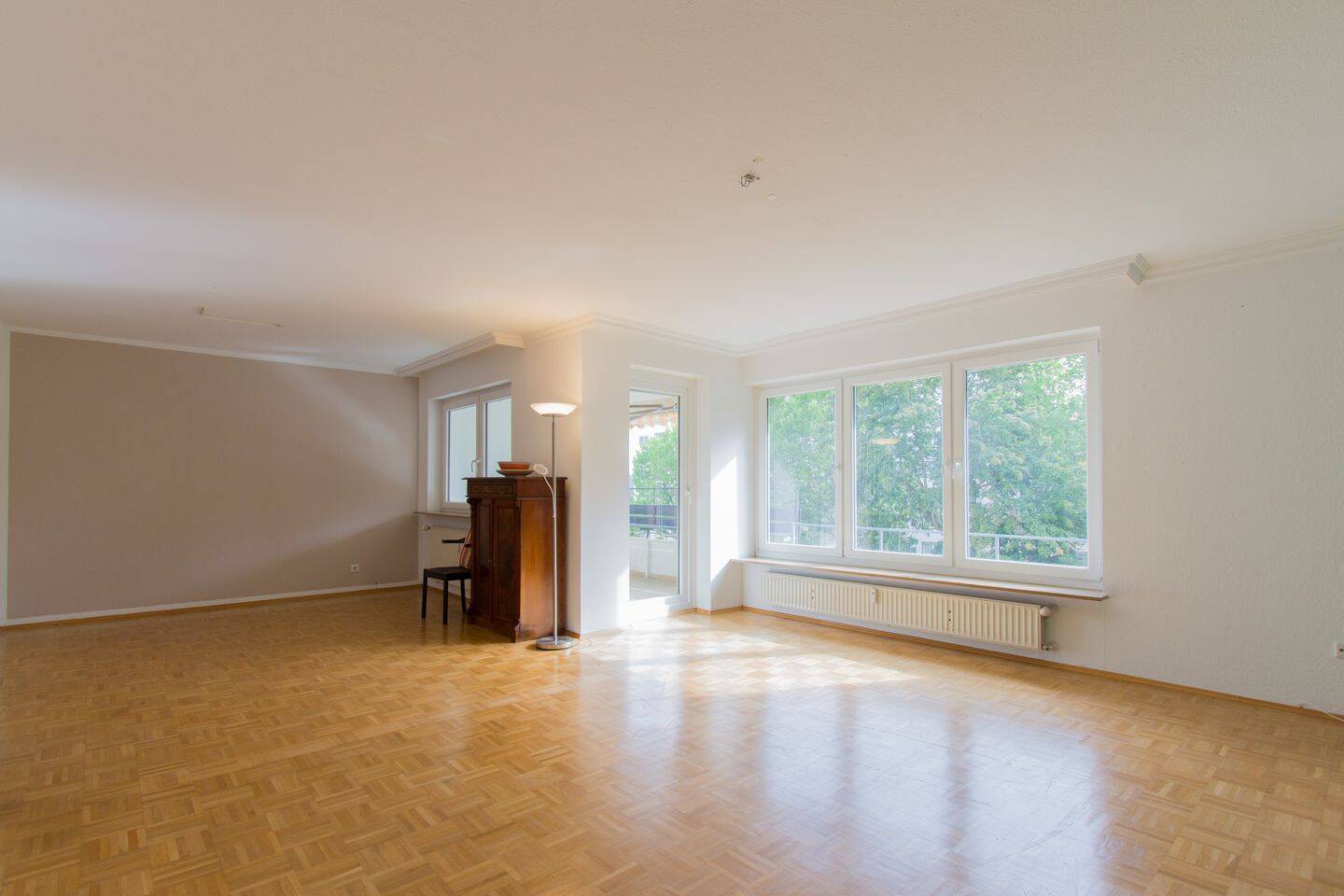 Wohnen am Waldrand - 4 Zimmer, 2 Loggien, Garage und viel Raum zur Entfaltung