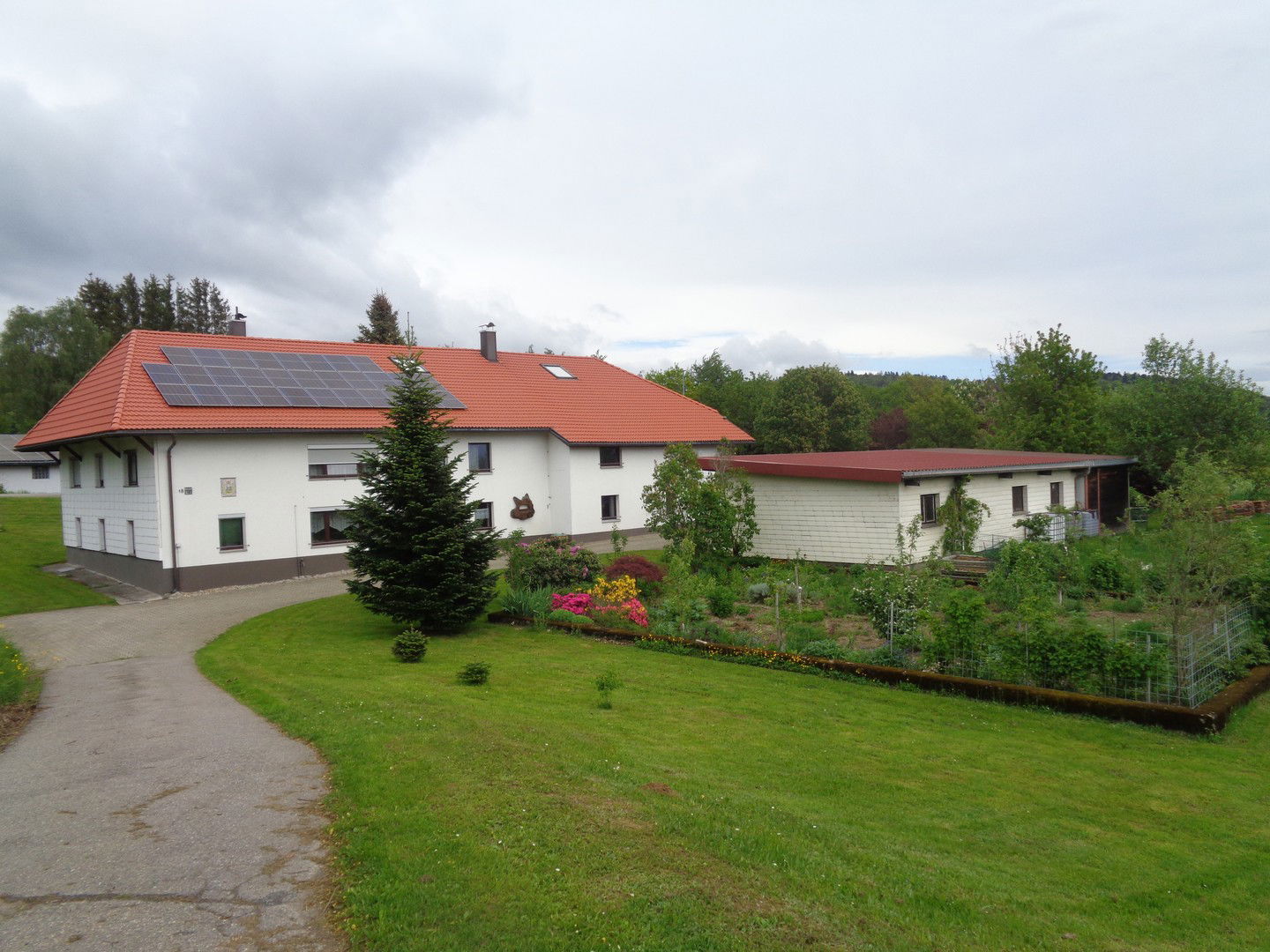 Mehrfamilienhaus zum Kauf provisionsfrei 850.000 € 10 Zimmer 440 m²<br/>Wohnfläche 3.600 m²<br/>Grundstück Rickenbach Rickenbach 79736