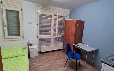 WG-Zimmer zur Miete Wohnen auf Zeit 780 € 11 m² frei ab 30.09.2025 Bahnhofplatz 0 Kornwestheim Kornwestheim 70806