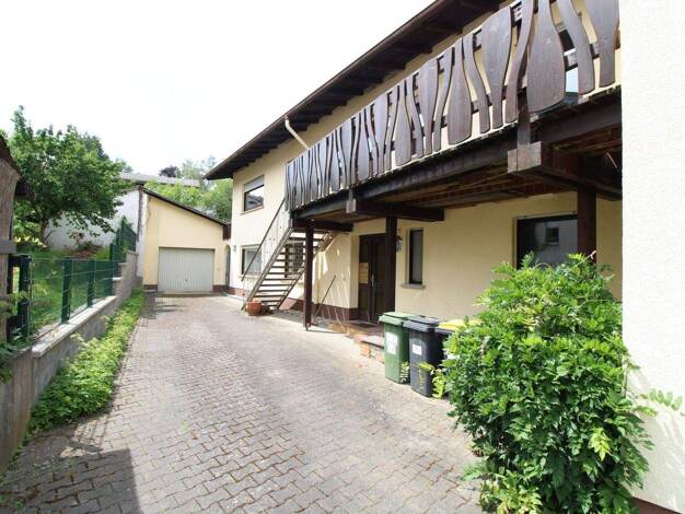 Mehrfamilienhaus zum Kauf als Kapitalanlage geeignet 299.000 € 7 Zimmer 208 m² 560,2 m² Grundstück Espa Langgöns 35428