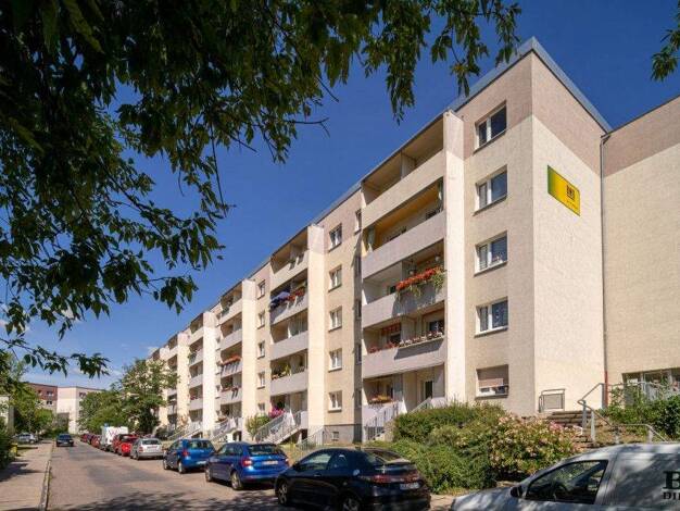 Wohnung zur Miete 430 € 4 Zimmer 65,1 m² 4. Geschoss Ouluer Str. 17 Südstadt Halle 06130