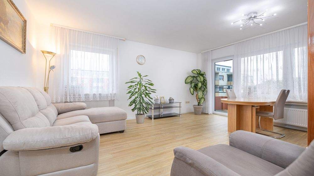 Gepflegte 2-Zimmer-Wohnung mit Südbalkon in zentraler Lage