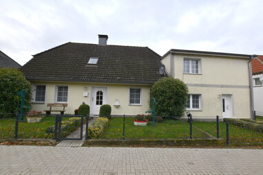 Einfamilienhaus zum Kauf 350.000 € 8 Zimmer 230 m² 726 m² Grundstück Bahnhofstraße 30 Warnitz Schwerin 19057
