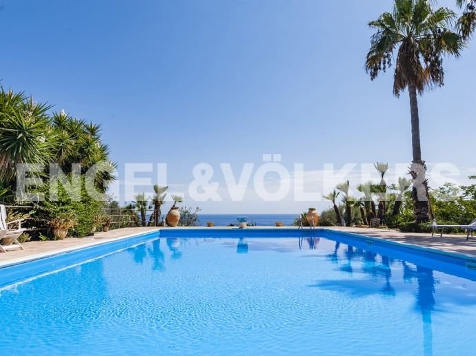 Villa zum Kauf 1.200.000 € 6 Zimmer 260 m² 10.600 m² Grundstück Augusta 96011