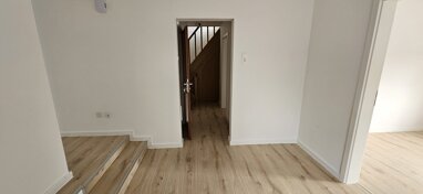 Wohnung zur Miete 900 € 4 Zimmer 87 m² 1. Geschoss frei ab sofort Hermann-Lenssen-Str Grefrath Grefrath 47929