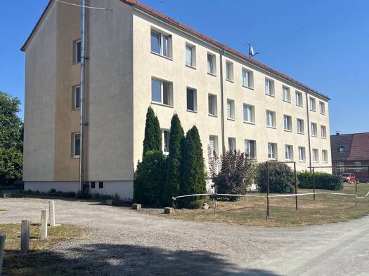 Wohnung zur Miete 370 € 3 Zimmer 60,6 m² 3. Geschoss frei ab sofort Eichenallee 2 Ivenack 17153