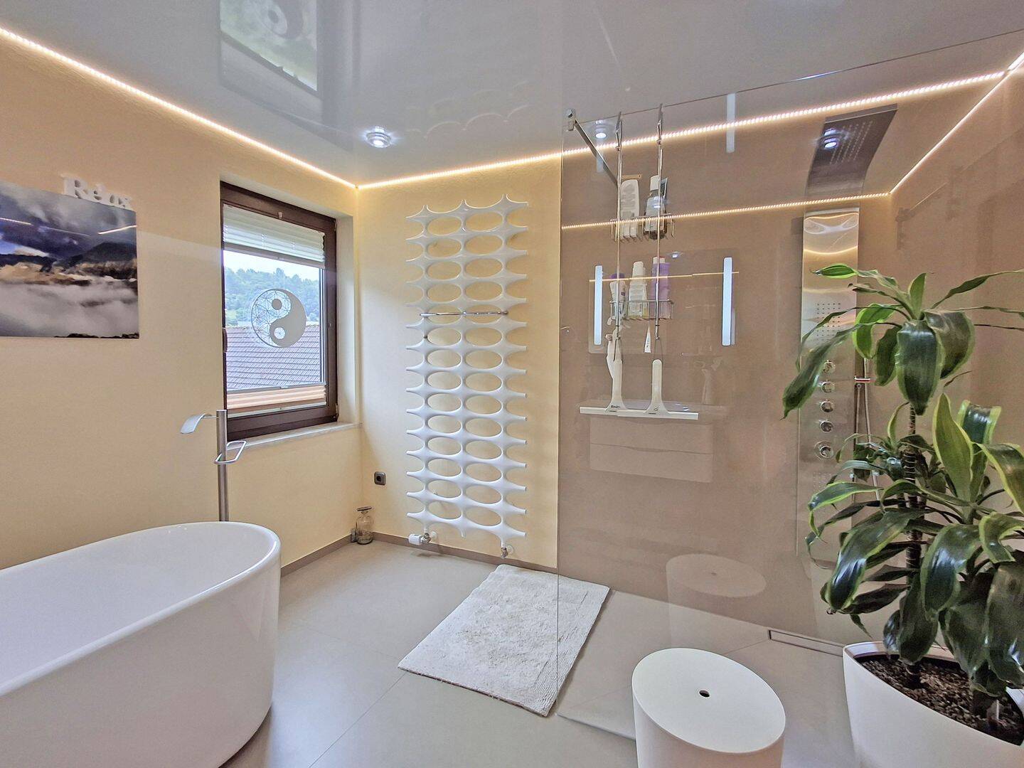 Immobilie in Steinach - Familienfreundliches EFH mit Einliegerwohnung, Garten & Carport - Bild 0