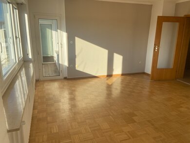 Wohnung zur Miete 650 € 4 Zimmer 92,9 m² 1. Geschoss Niederwerrn Niederwerrn 97464